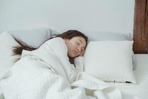 Jak wybrać idealny materac 160×200 dla zdrowego snu?